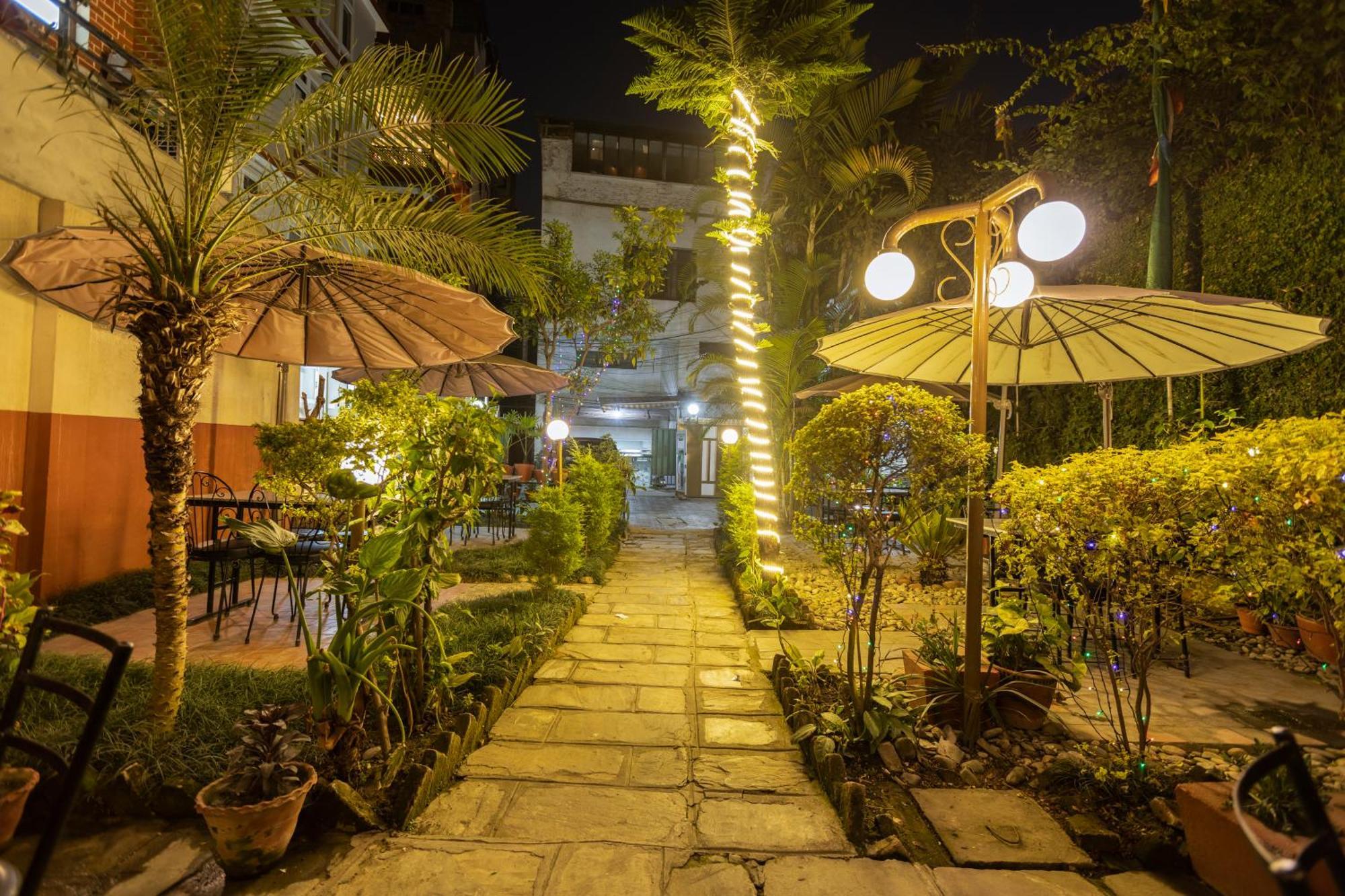 Hotel Sekai Katmandú Exterior foto